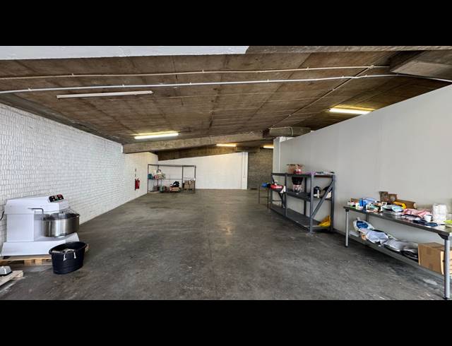 400M² WAREHOUSE TO LET IN WYNBERG